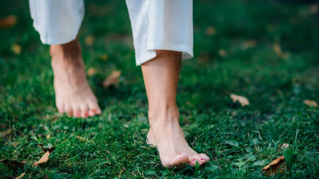 benefits of barefoot walking